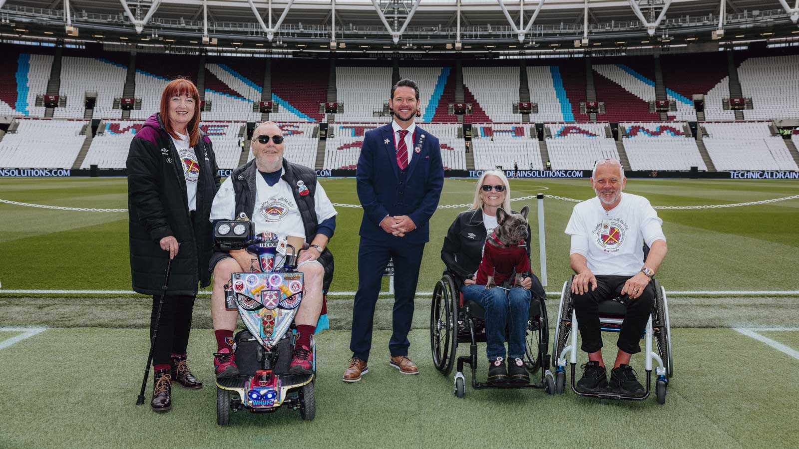 Matt Jarvis with members of the DSA