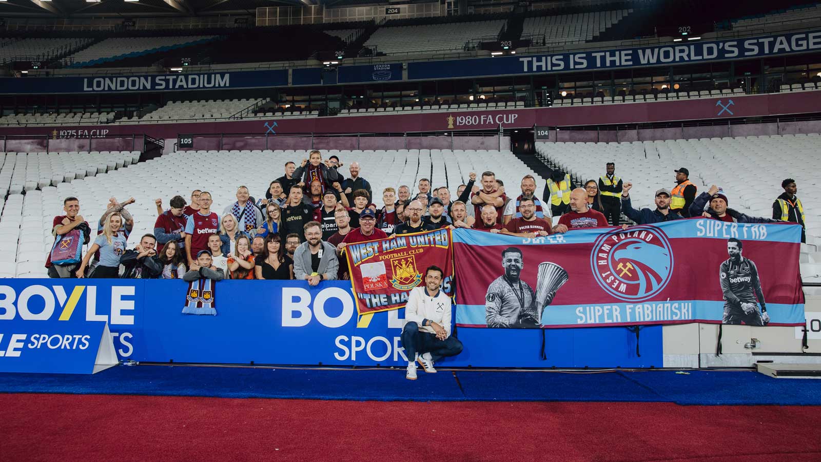 Łukasz Fabiański meets members of the West Ham Poland Official Supporters' Club